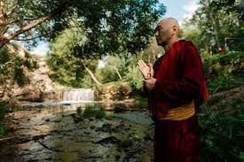 Comentários E Análises Sobre O Caminho Óctuplo Por Mestres Budistas
